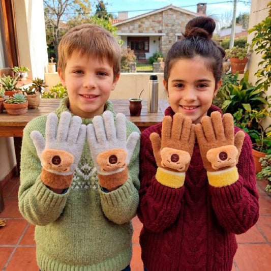 GUANTE INFANTIL CON APLIQUE CAPY BEIGE CAQUI HU045