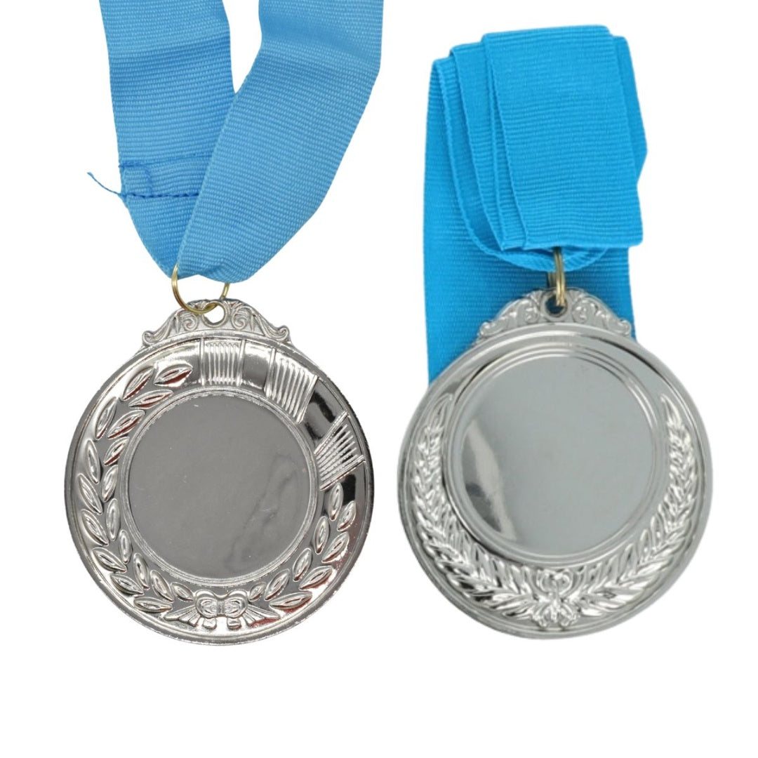 Medalla de metal color plateado 6cm