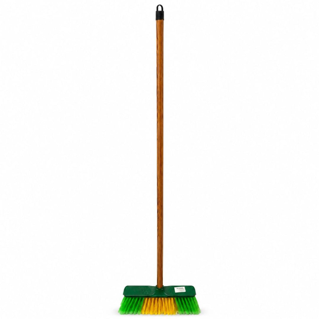 Escoba para interior verde 135cm