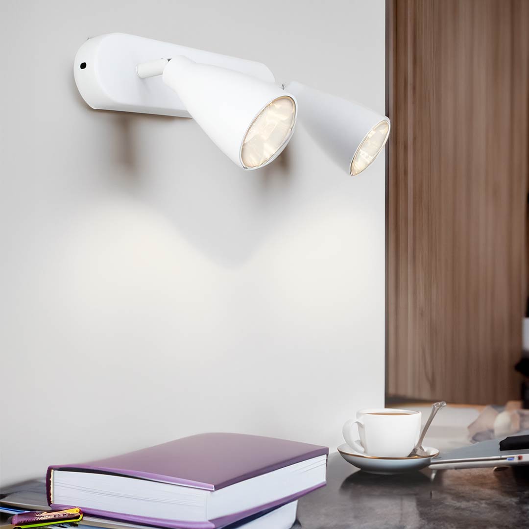 APLIQUE 2 LUCES BLANCO DORADO PARED-TECHO LH-3856