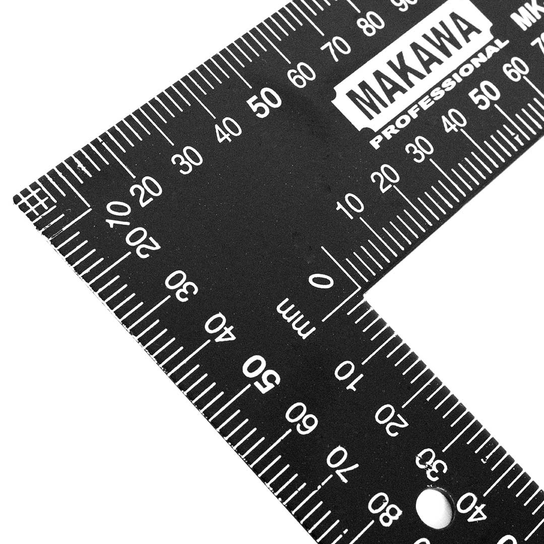 ESCUADRA REGLA 60X40CM PINTADA MAKAWA MK-3001