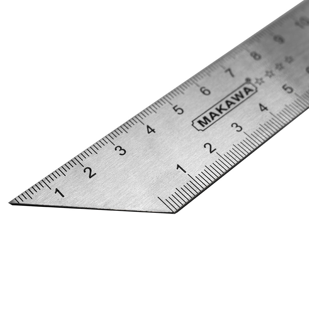 ESCUADRA FALSA 18CM CON NIVEL MAKAWA MK-0361