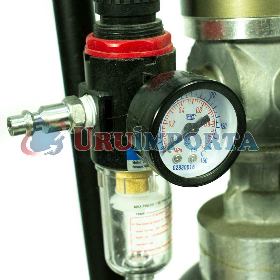 ENGRASADORA NEUMATICA 13 LITROS TOYAKI TK-AGP13L