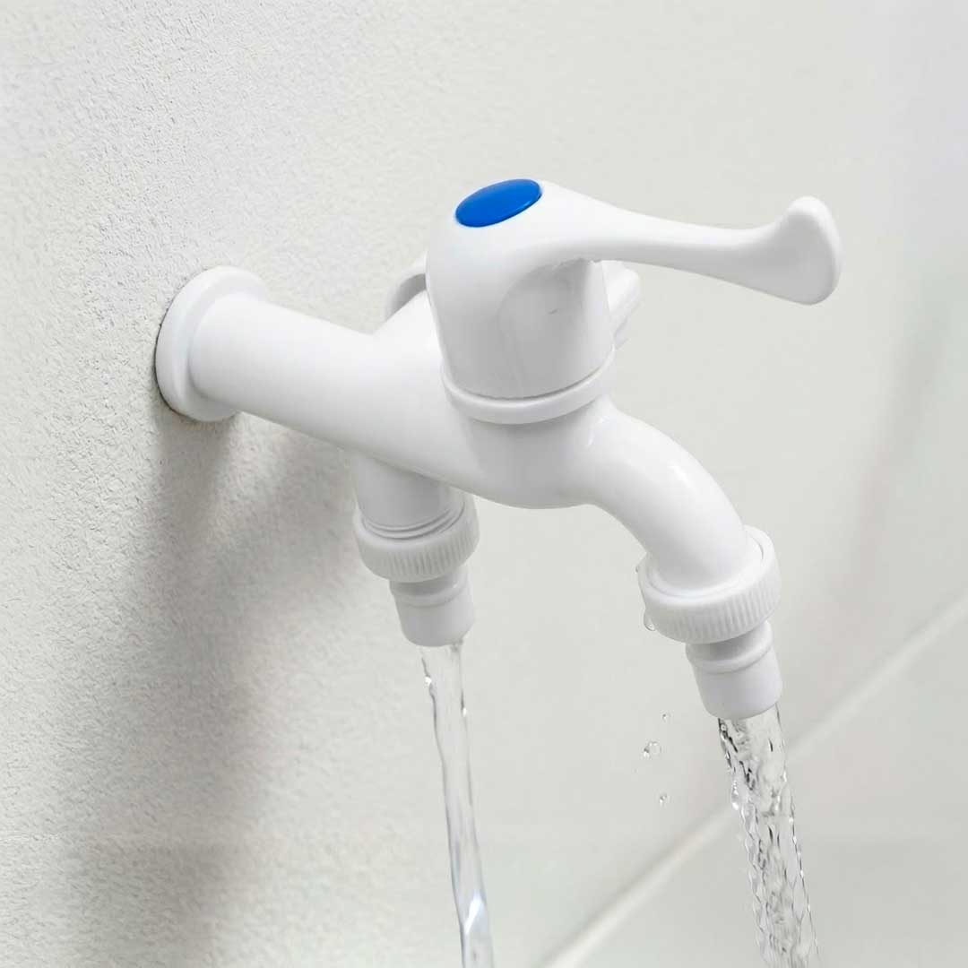 CANILLA 1/2¨PLASTICA DOBLE SALIDA LH-3012