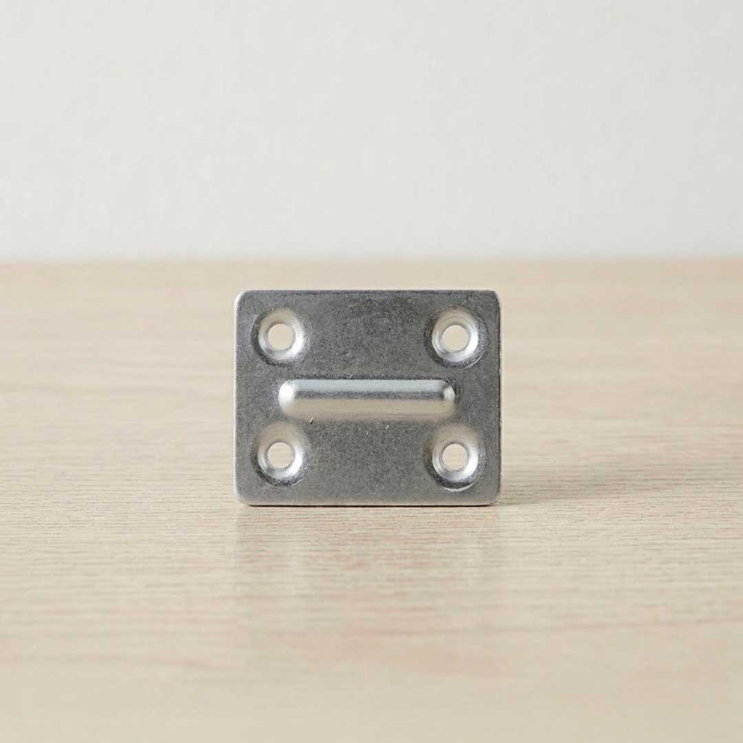 CHAPITA 5X4 CM METALICA PERFORADA LH-2945