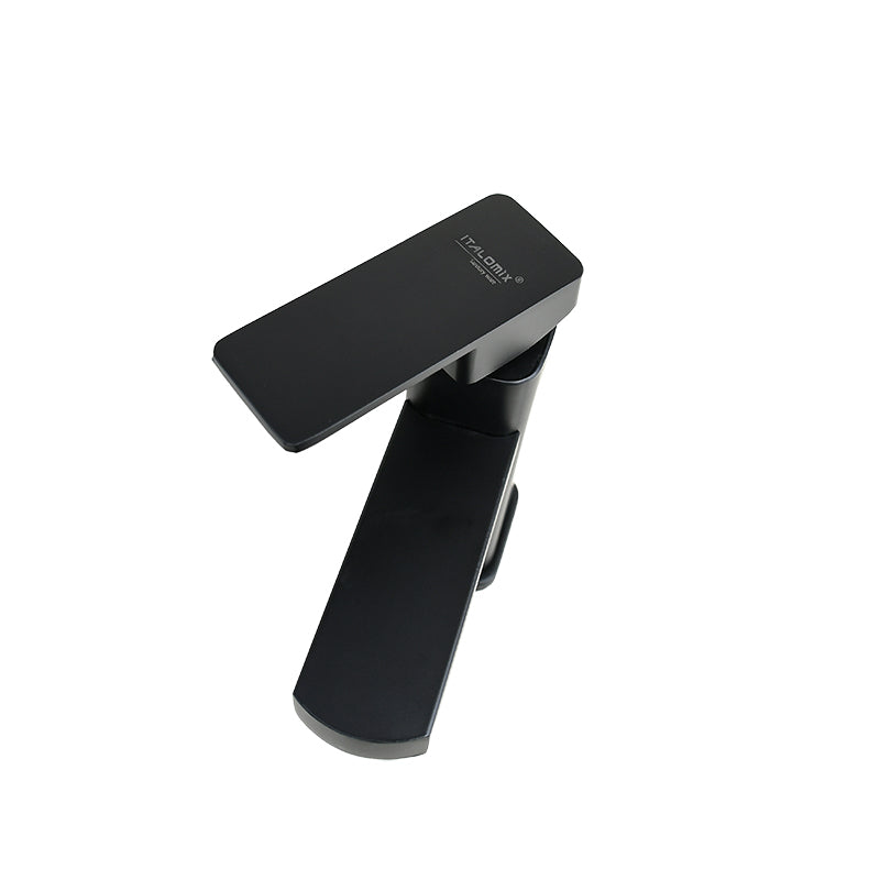 CANILLA NEGRA 18CM TUBULAR ITALOMIX LH-3324
