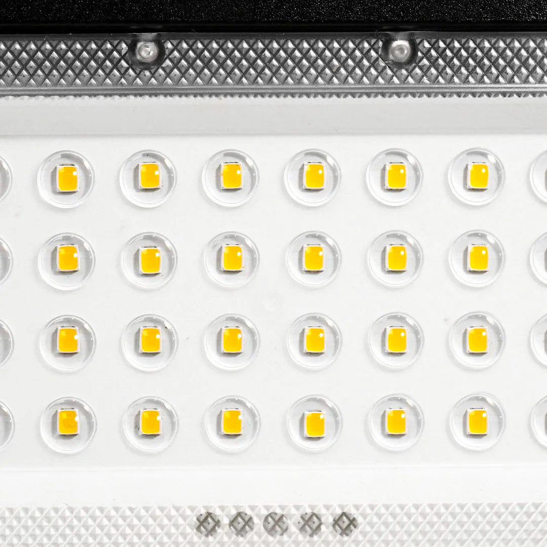 FOCO 40W SOLAR C/PANEL LUZ FRIA LED LIFE LH-3954