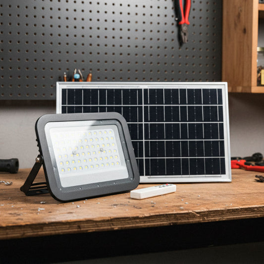 FOCO 150W SOLAR C/PANEL LUZ FRIA LED LIFE LH-3956