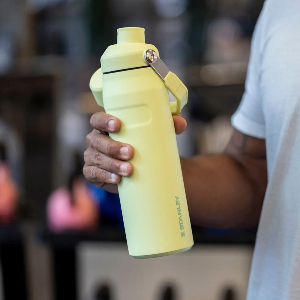 BOTELLA STANLEY AEROLIGHT ICEFLOW 24 OZ CITRON