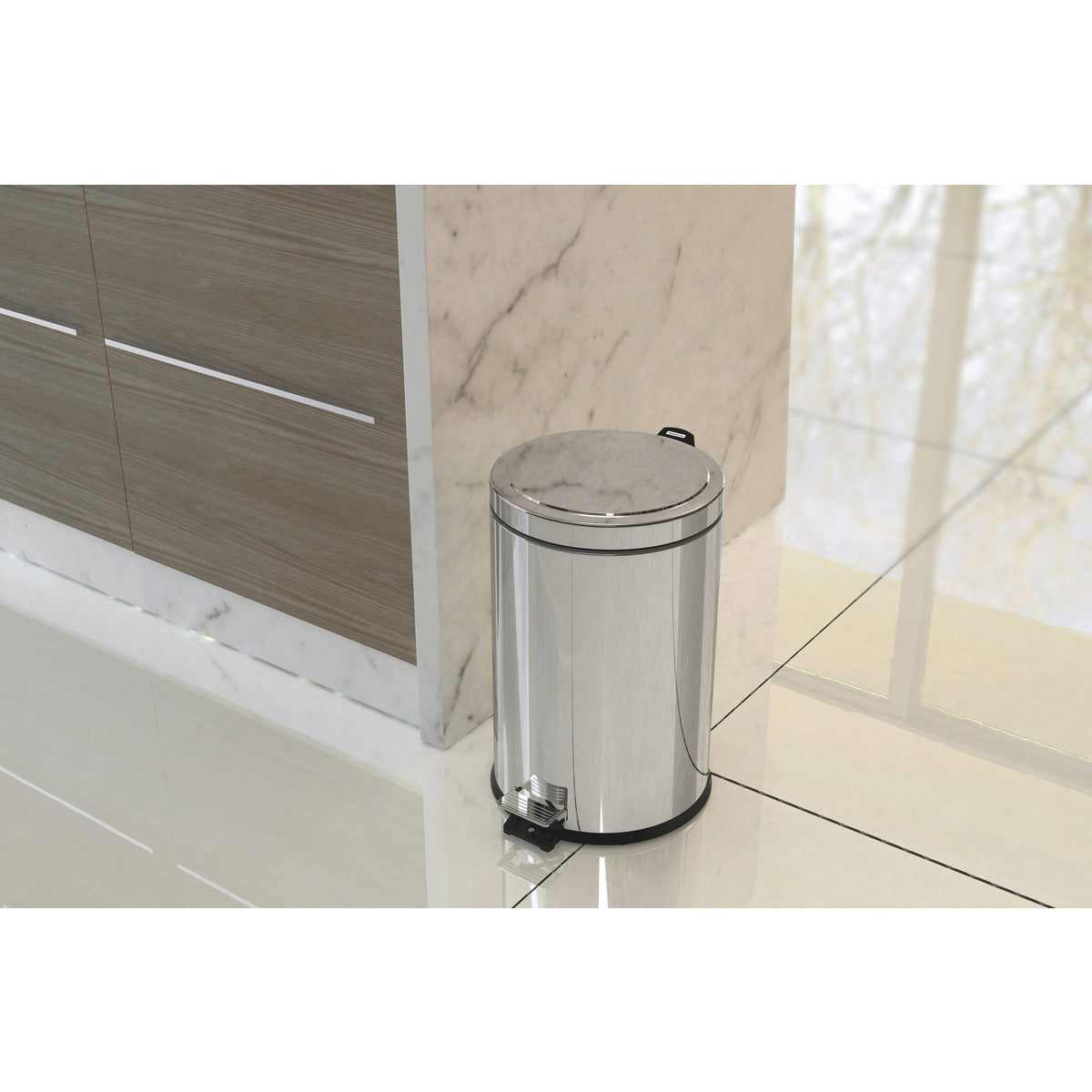 Basurero de acero inoxidable con pedal Tramontina con terminación pulida y balde interno removible de 12 l