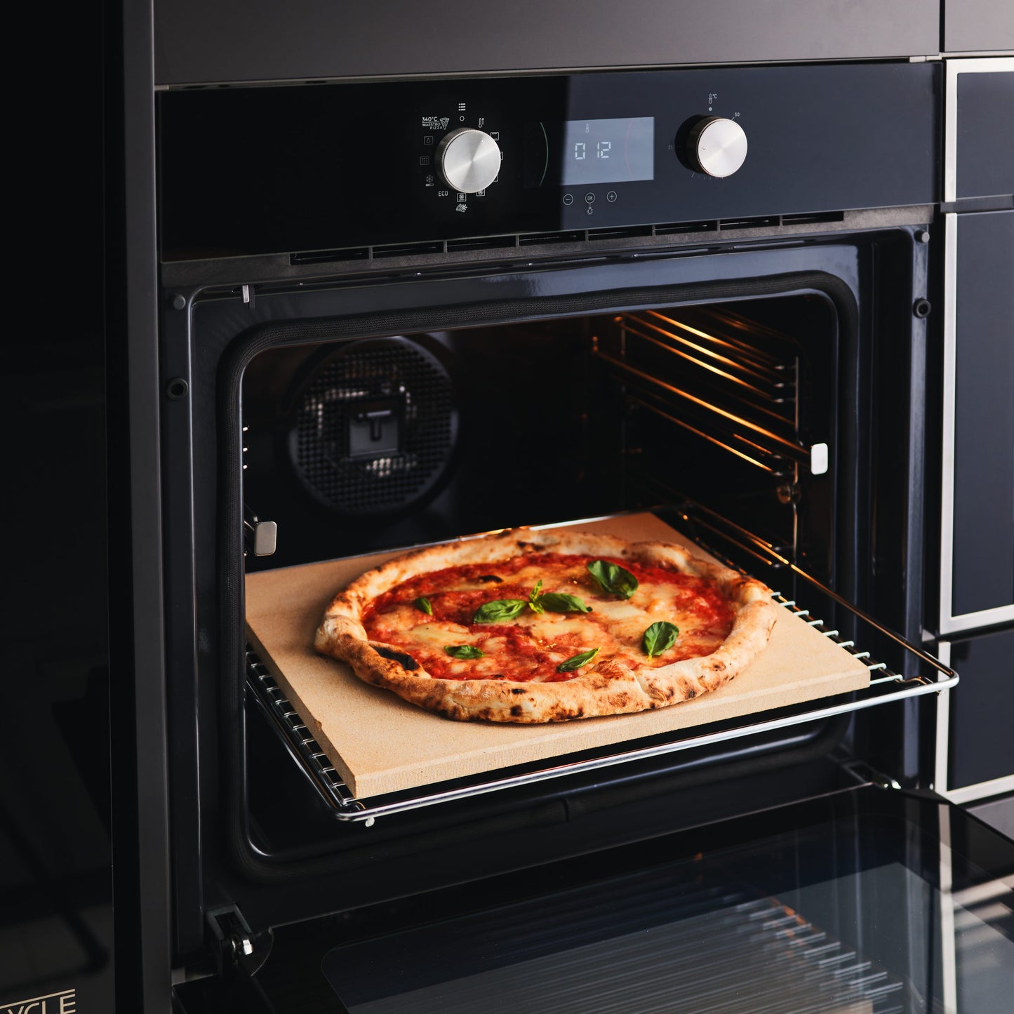 MaestroPizza HLB 8510 P Horno TEKA pirolítico con función pizza 340ºC