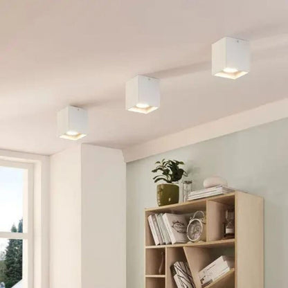 Aplique spot led DIMERIZABLE 10w CUBO de techo 3000K