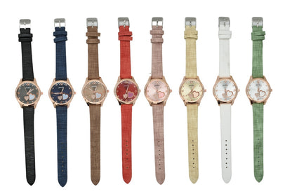 Reloj pulsera con brillos y corazones