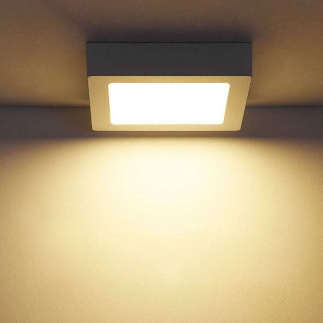 Panel LED cuadrada de superficie 21cm 18W luz cálida