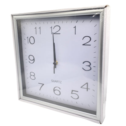 Reloj de pared cuadrado 30x30cm. Plateado
