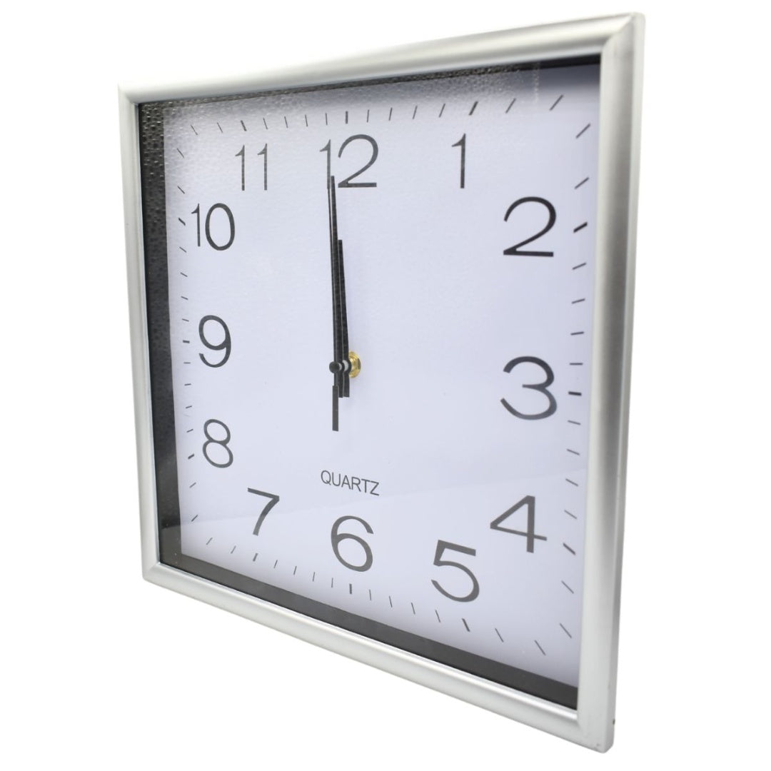 Reloj de pared cuadrado 30x30cm. Plateado