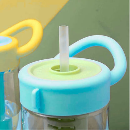 Botella plástica con asa e infusor 650ml. Celeste