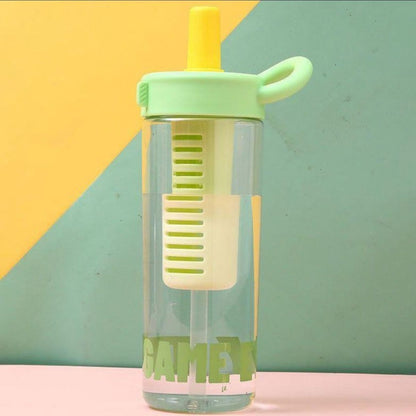Botella plástica con asa e infusor 650ml. Verde
