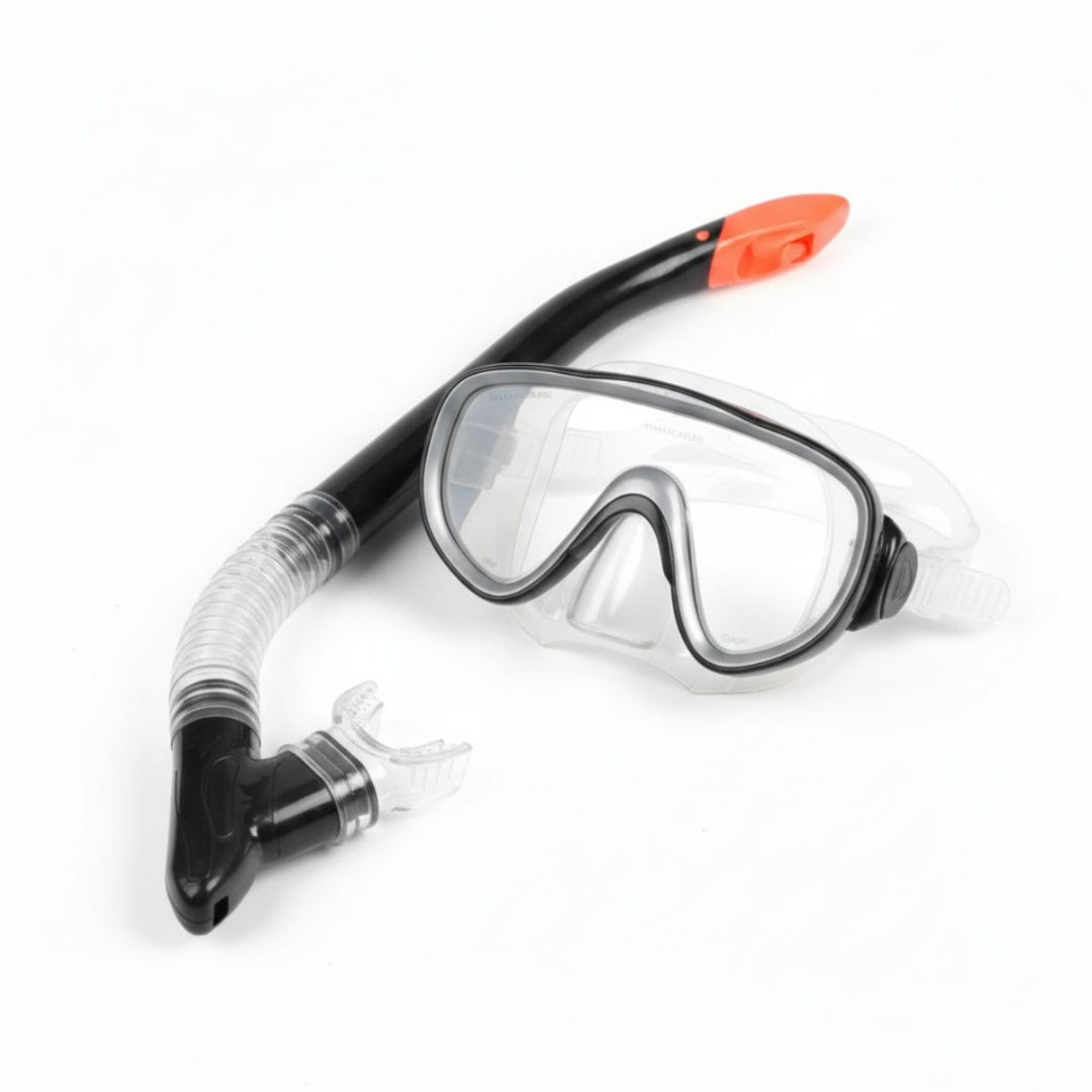 Máscara y snorkel para natación. Negro