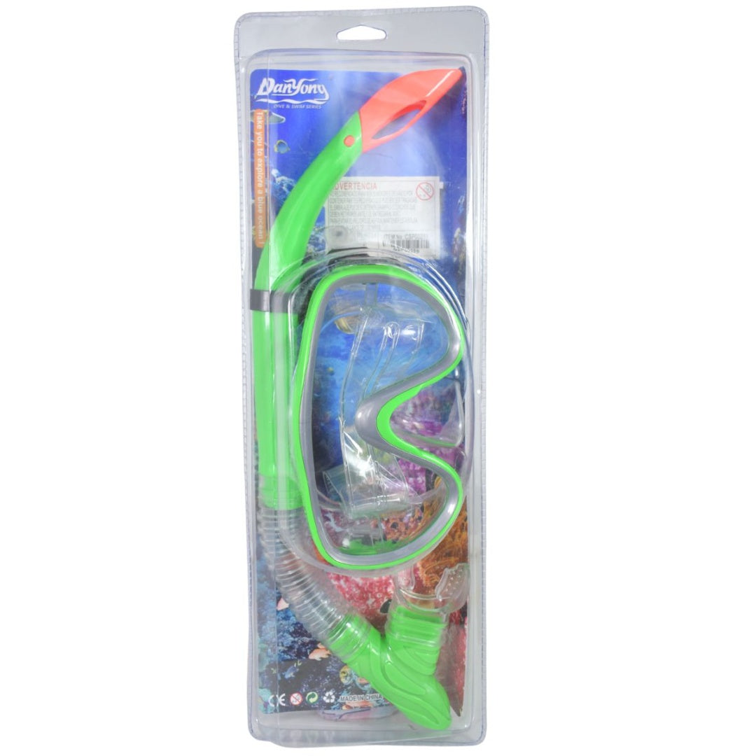 Máscara y snorkel para natación. Verde