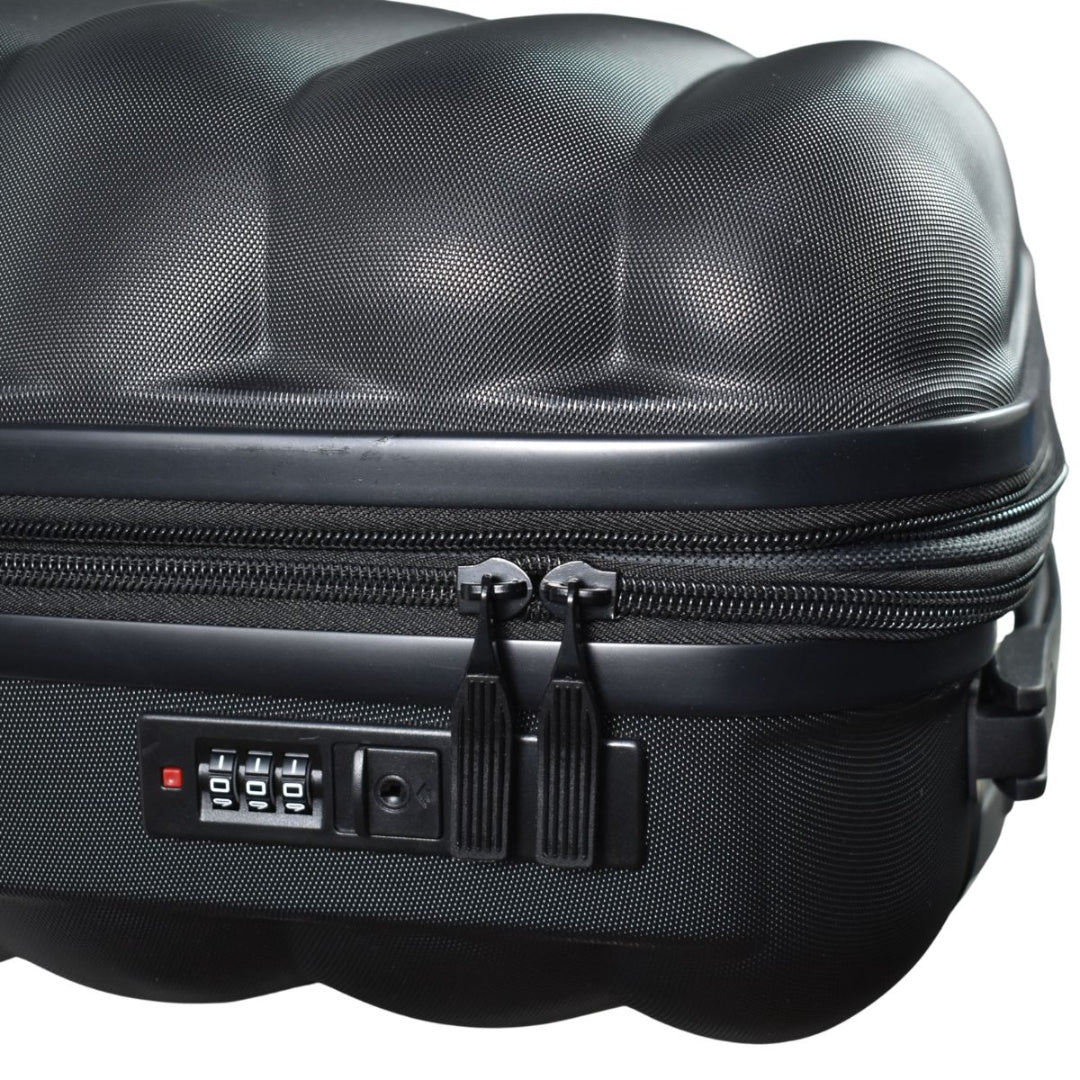 Valija de viaje rígida expansible negra 19" 54x20x30cm. 2.6kg