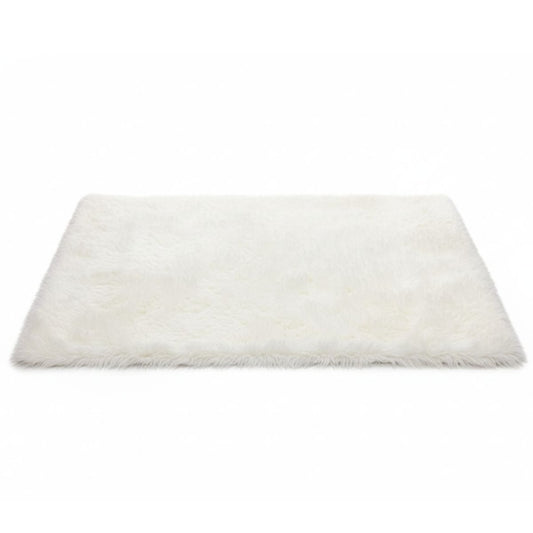Alfombra blanca de felpa 50x80cm.