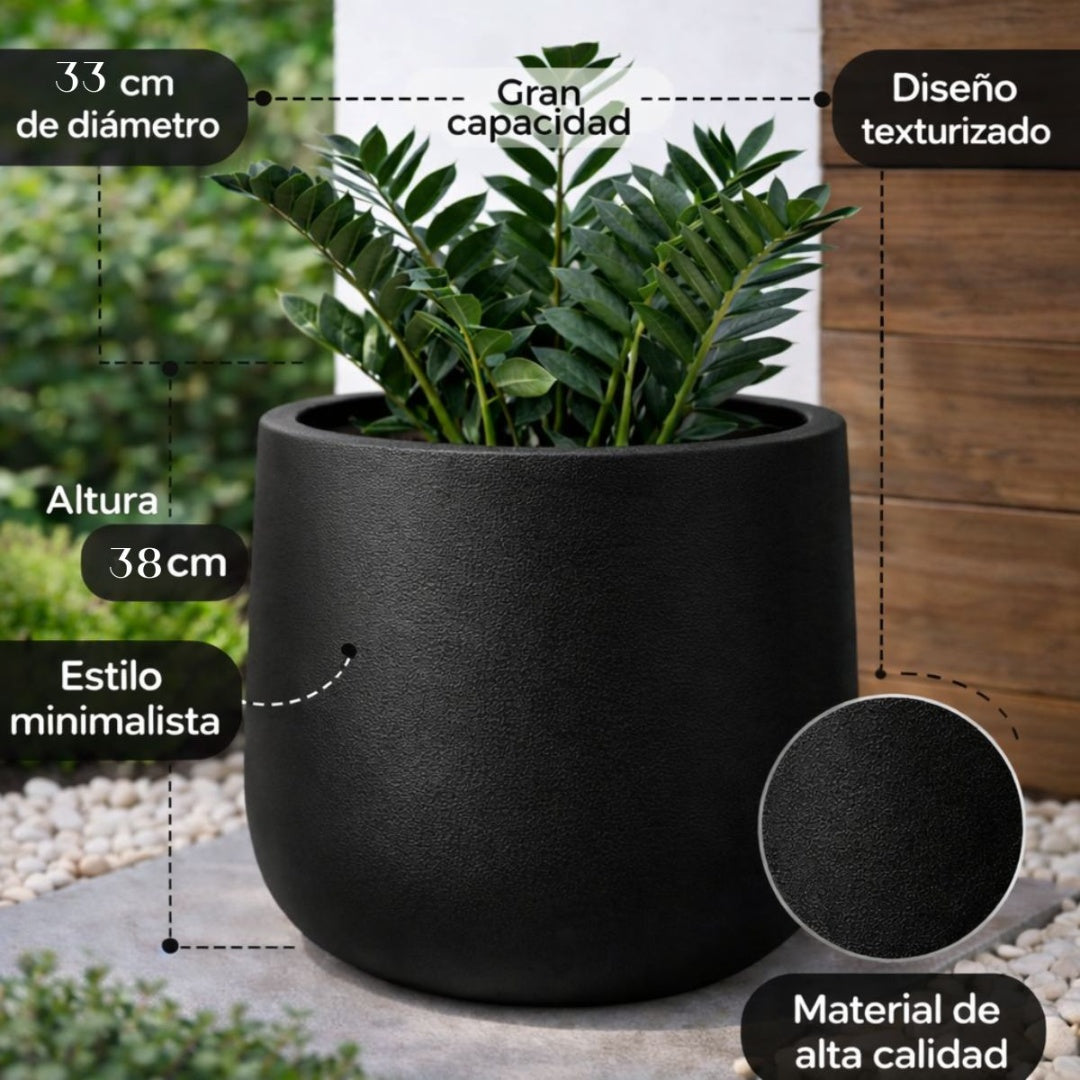 Maceta alta texturizada negra 33x38cm.