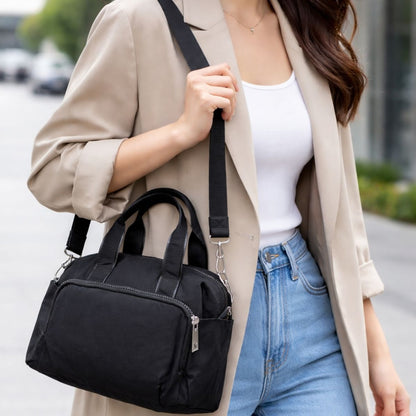 Bolso cartera de mano 23 x 29 x 13cm. Negro