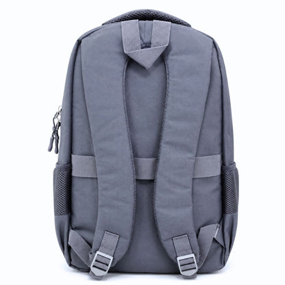 Mochila gris con múltiples compartimentos