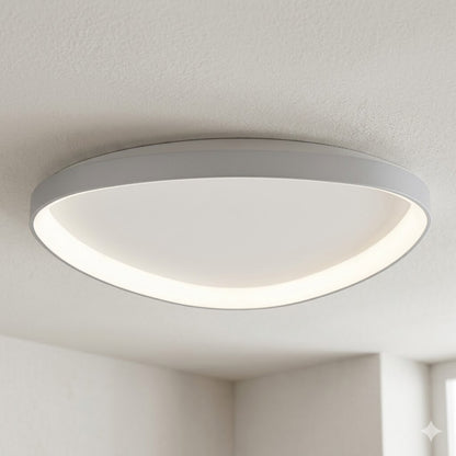 Plafón LED, Diseño triangular, Dimerizable 48W 65CM