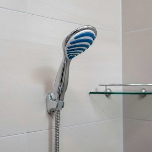 DUCHA OVAL CON RAYAS AZULES 1.5MT EN BOLSA LH-350