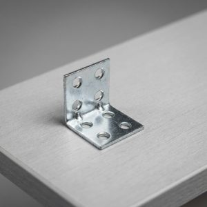 ESCUADRA METALICA PERFORADA 3CMX3CM LH-2049